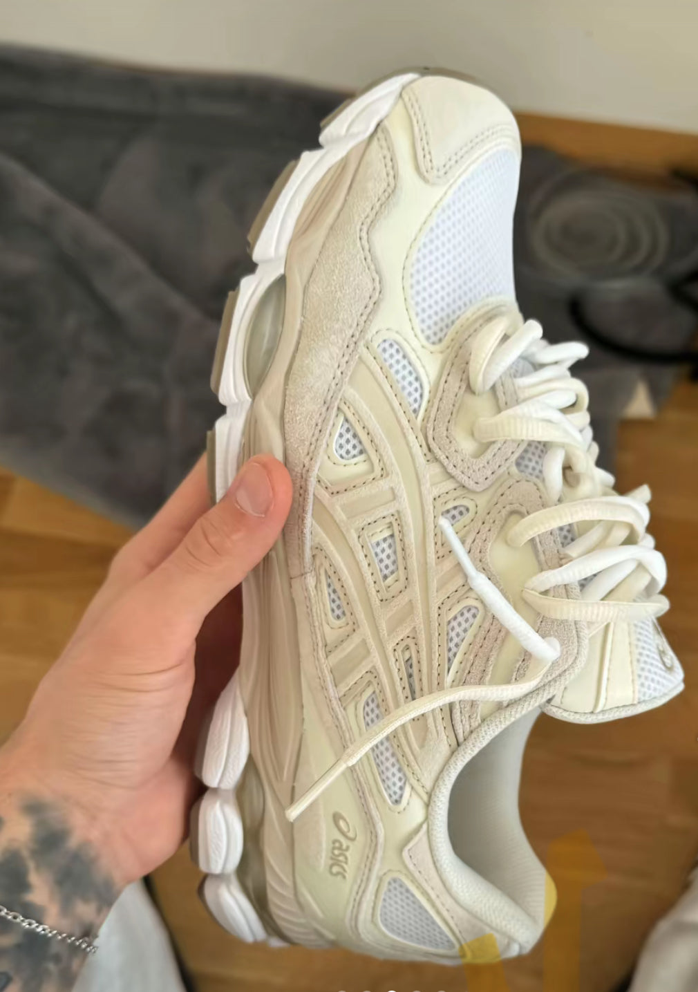 ASICS NYC GEL CREME