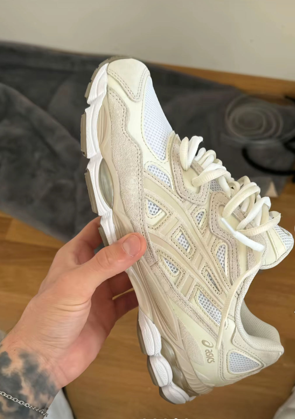 ASICS NYC GEL CREME