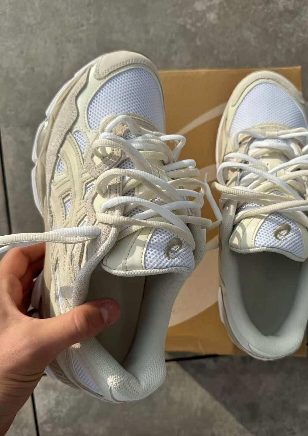 ASICS NYC GEL CREME