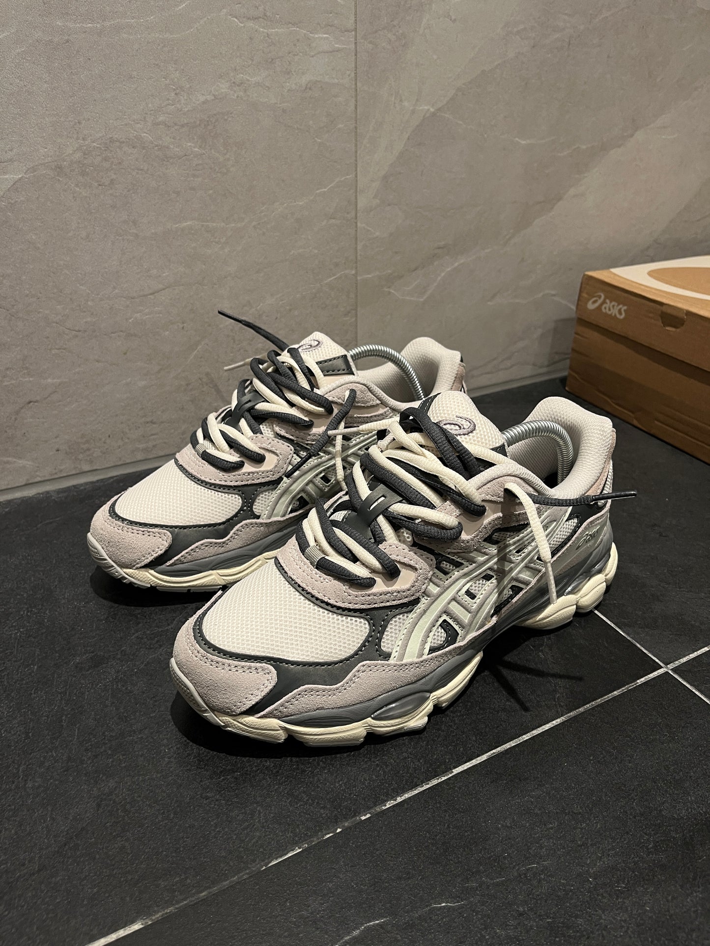 ASICS NYC GEL OYSTER GREY