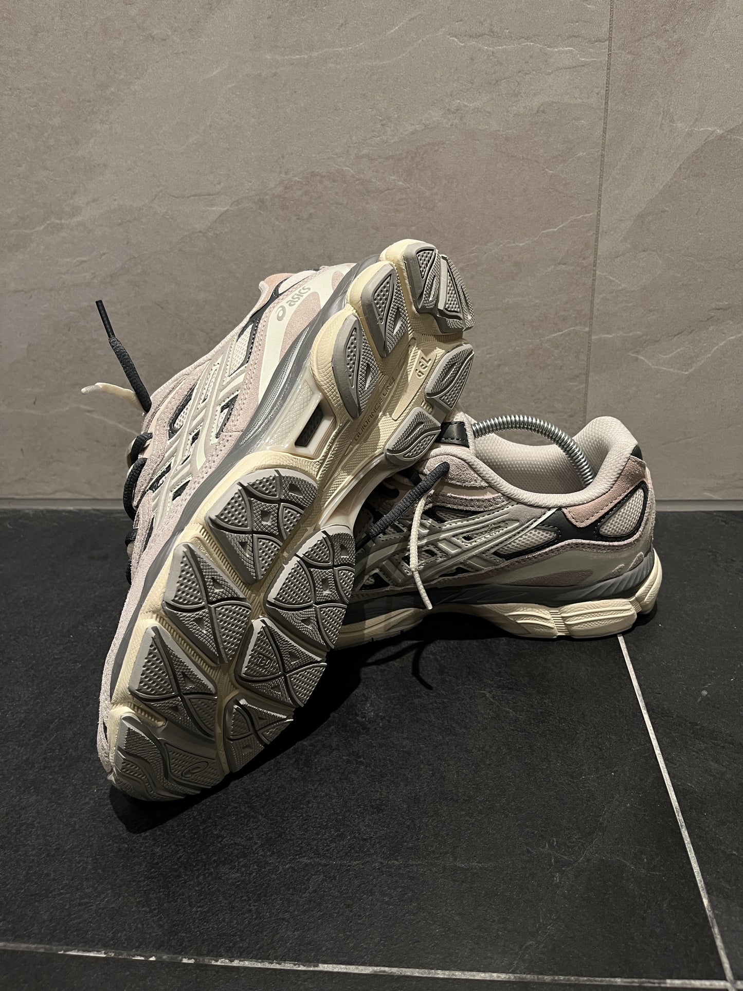 ASICS NYC GEL OYSTER GREY